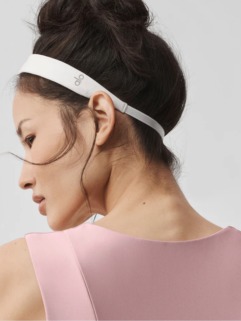 NWT ALO Yoga Airlift So Smooth Headband
